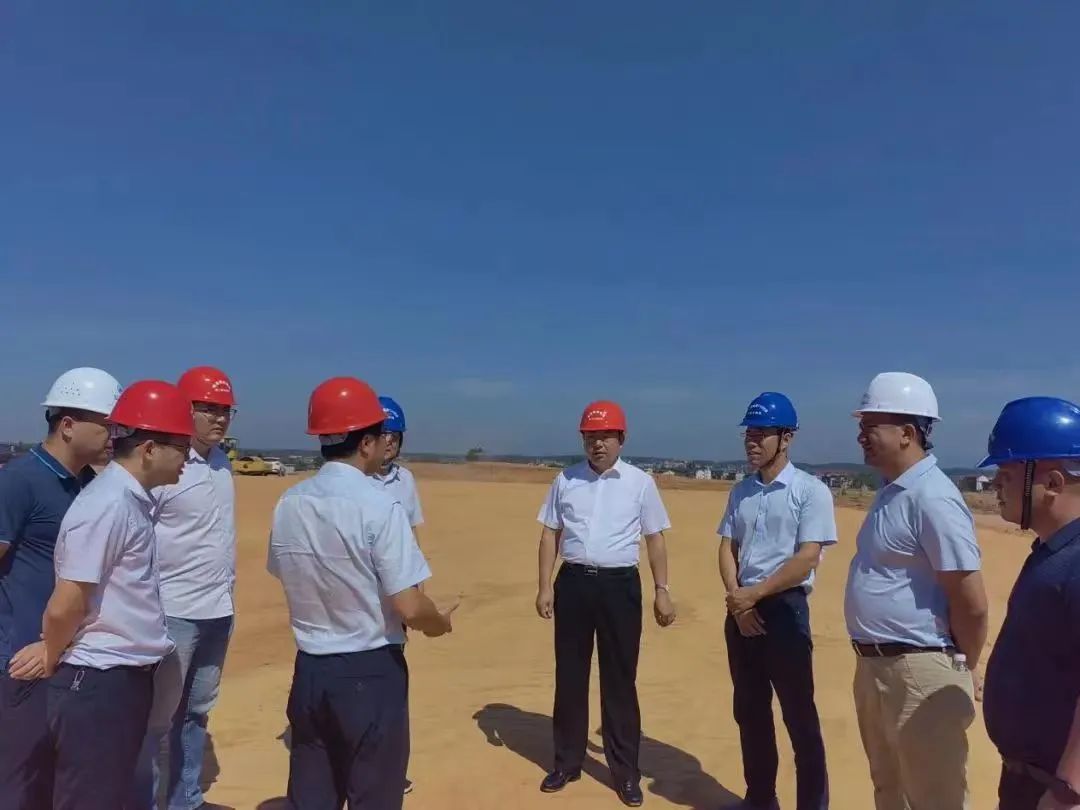 罗辉调研西二环高速项目TJ3标施工便道_拉斯维加斯3133cc