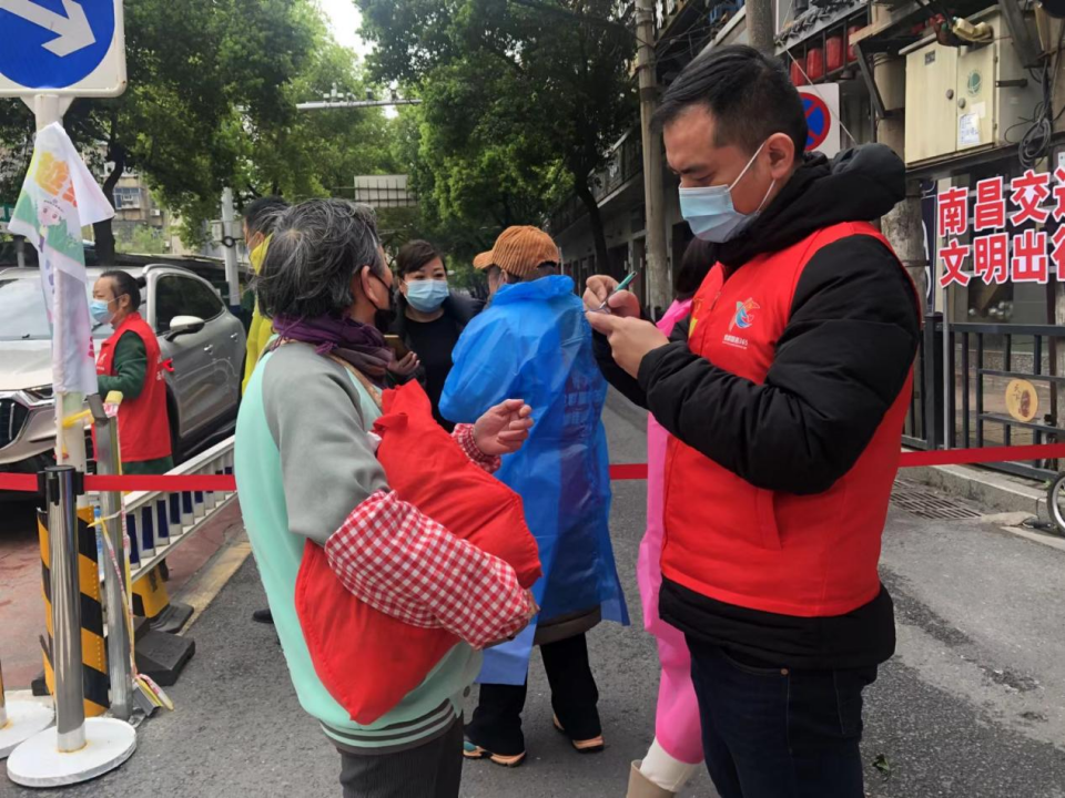 “江西好人”将见义勇为奖金所有捐出_拉斯维加斯3133cc