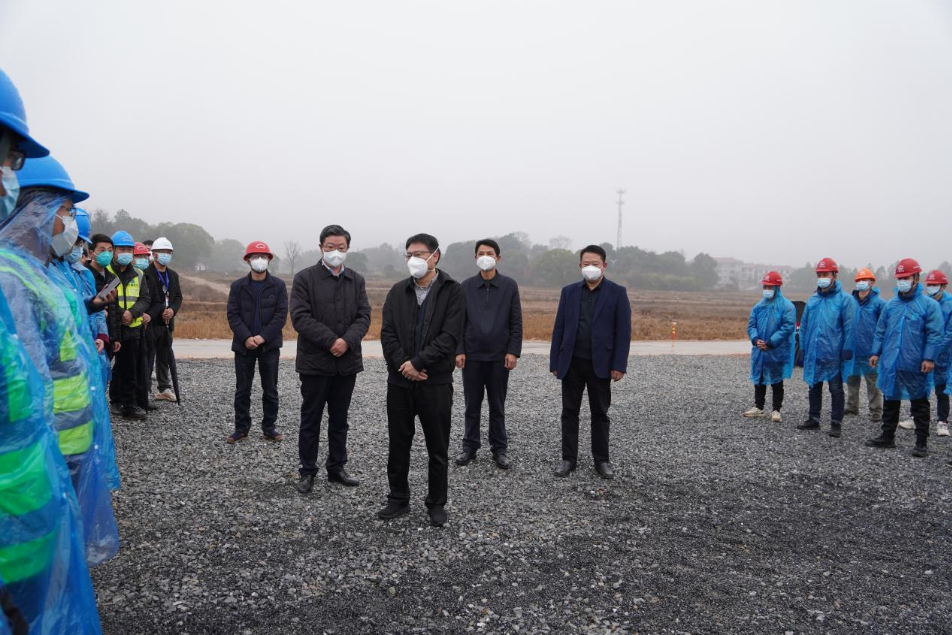 副市长江新洪走访慰问西二环高速项目一线参建者_拉斯维加斯3133cc