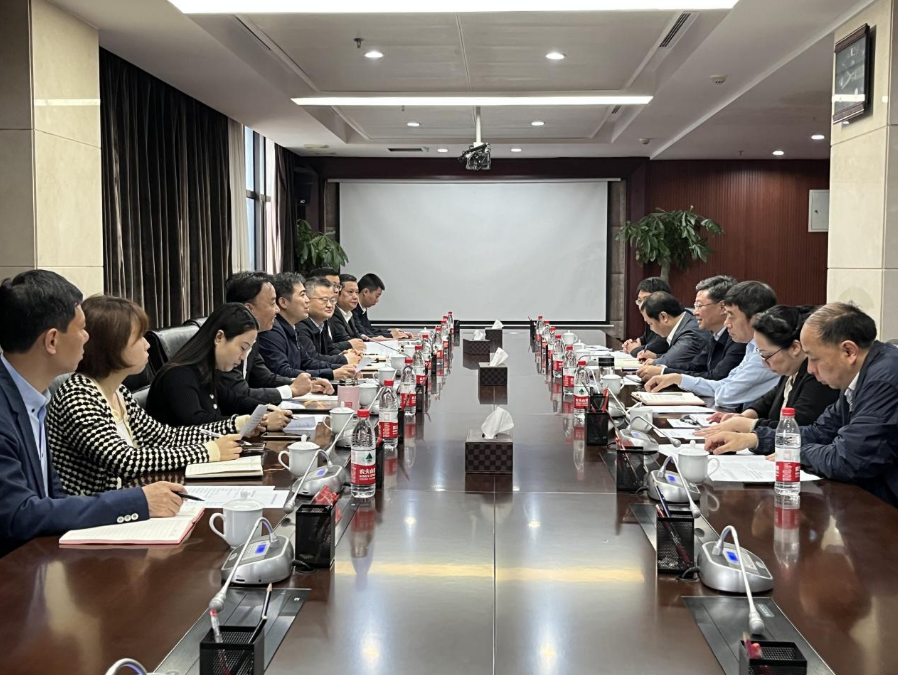 东湖区人民政府一行到集团开展座谈交流_拉斯维加斯3133cc