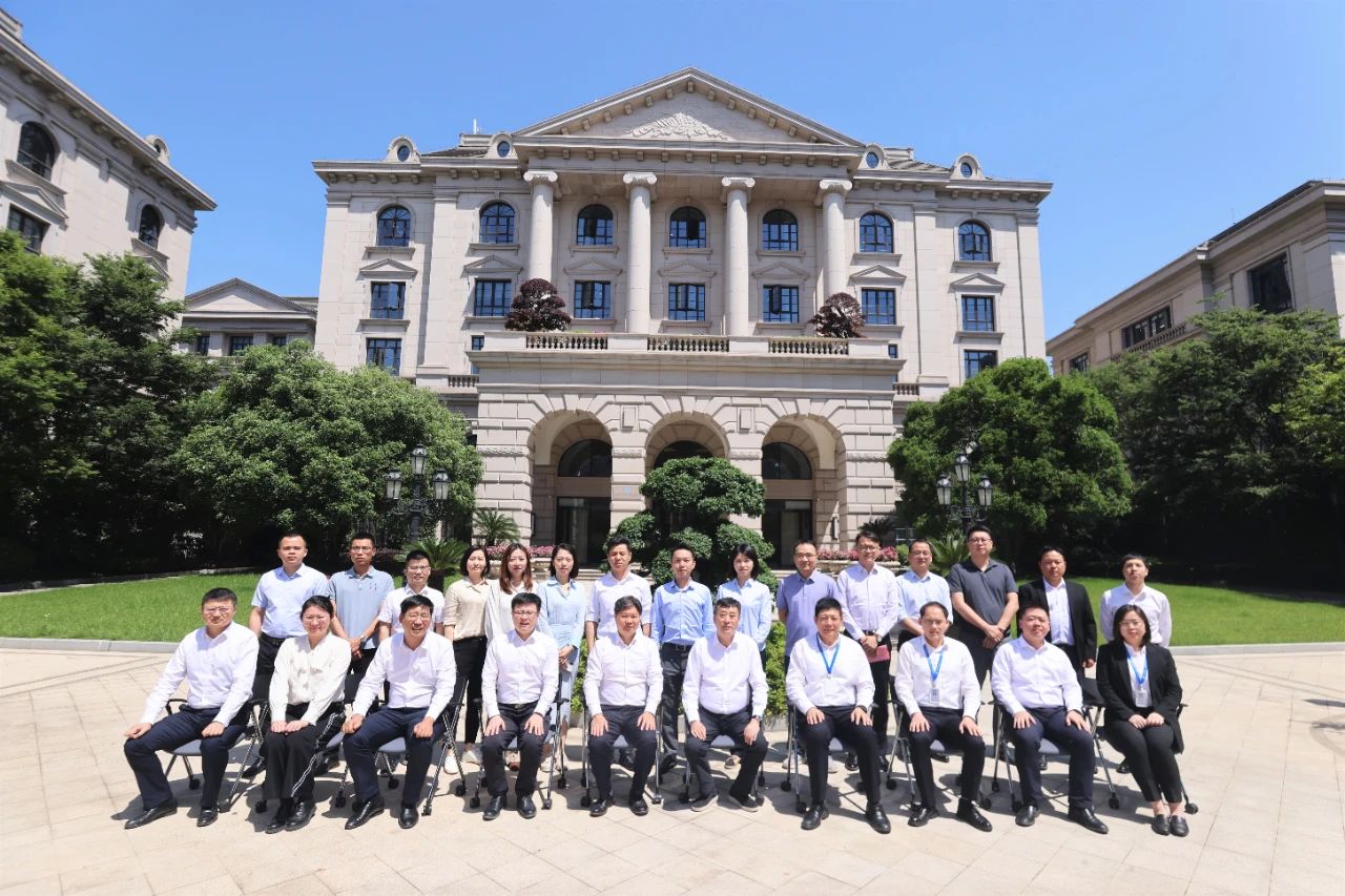 集团第一批参训职员赴中建八局总承包公司开展岗位实训活动_拉斯维加斯3133cc